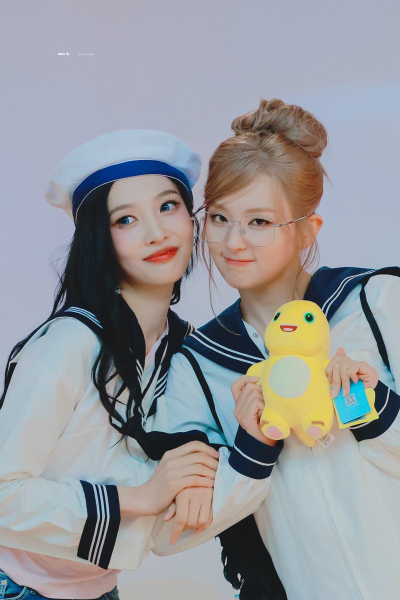 sensible_k's tweet photo. 260806 #슬기 #seulgi #레드벨벳 #redvelvet 💚💛 https://t.co/vFi9B3vw6w
