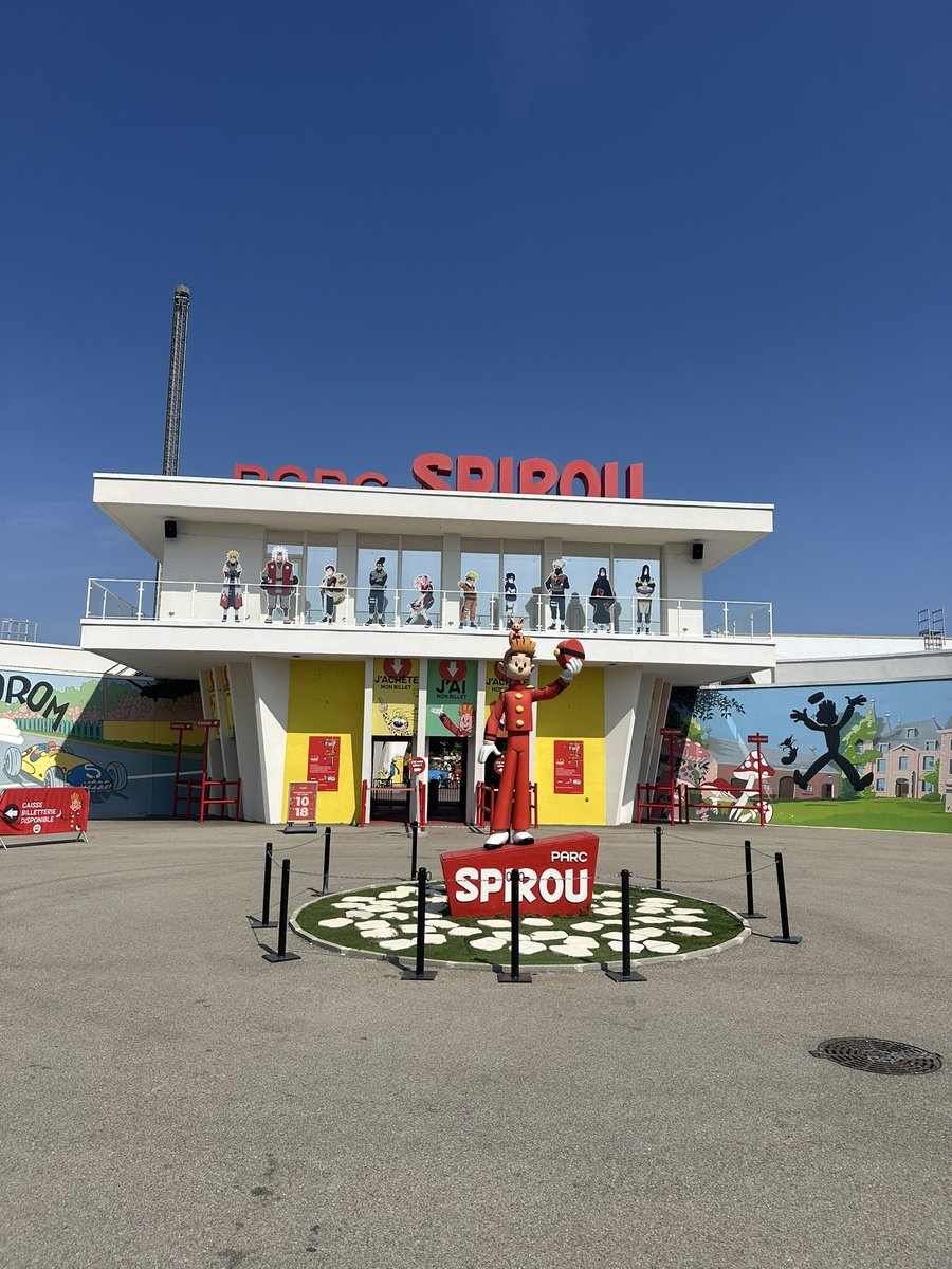 BorisBnp's tweet photo. 8 ans plus tard , de retour au Parc Spirou qui a bien changé . Je pense aux fans de parc qui savent toujours tout et qui a l’époque donnaient au parc une année d’existence tout au plus … et je me marre. #spirou https://t.co/RD6cMPlc6f