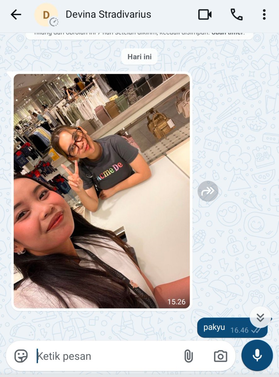 im_uca's tweet photo. bangun tidur saya terkjoet njip😌Sakit hatiii bgt lagi libur malah jip ke toko😭Jipp besok ke kokas yaa @zivamagnolyeah hahaa maap maksa😭 https://t.co/BgkTakFDiU