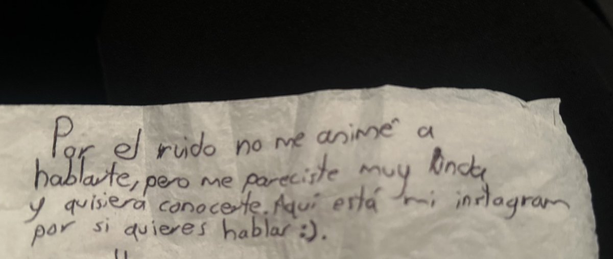 aleeeqt's tweet photo. estos viejillos q piensan https://t.co/c5WapIL453
