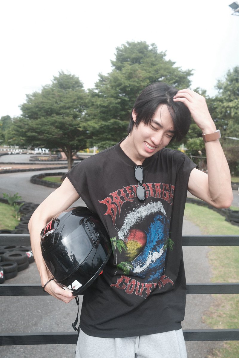 alan_pasawee's tweet photo. อยากขับไปรับอะแก #ALANpasawee https://t.co/mwWj3JEo9M