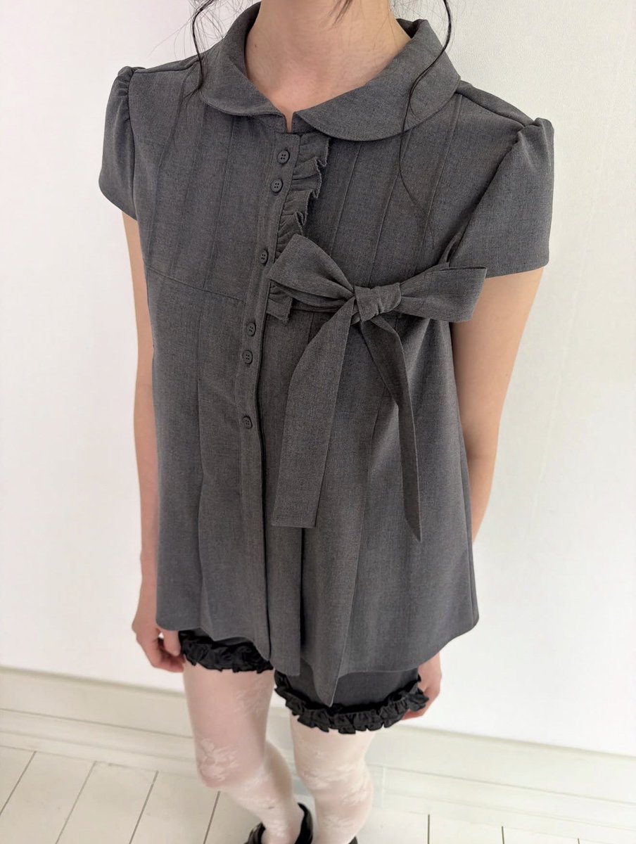 Aom_bf's tweet photo. illigo ribbon pleated blouse ⋆౨ৎ˚⟡˖ ࣪ https://t.co/9TMOMak4YK