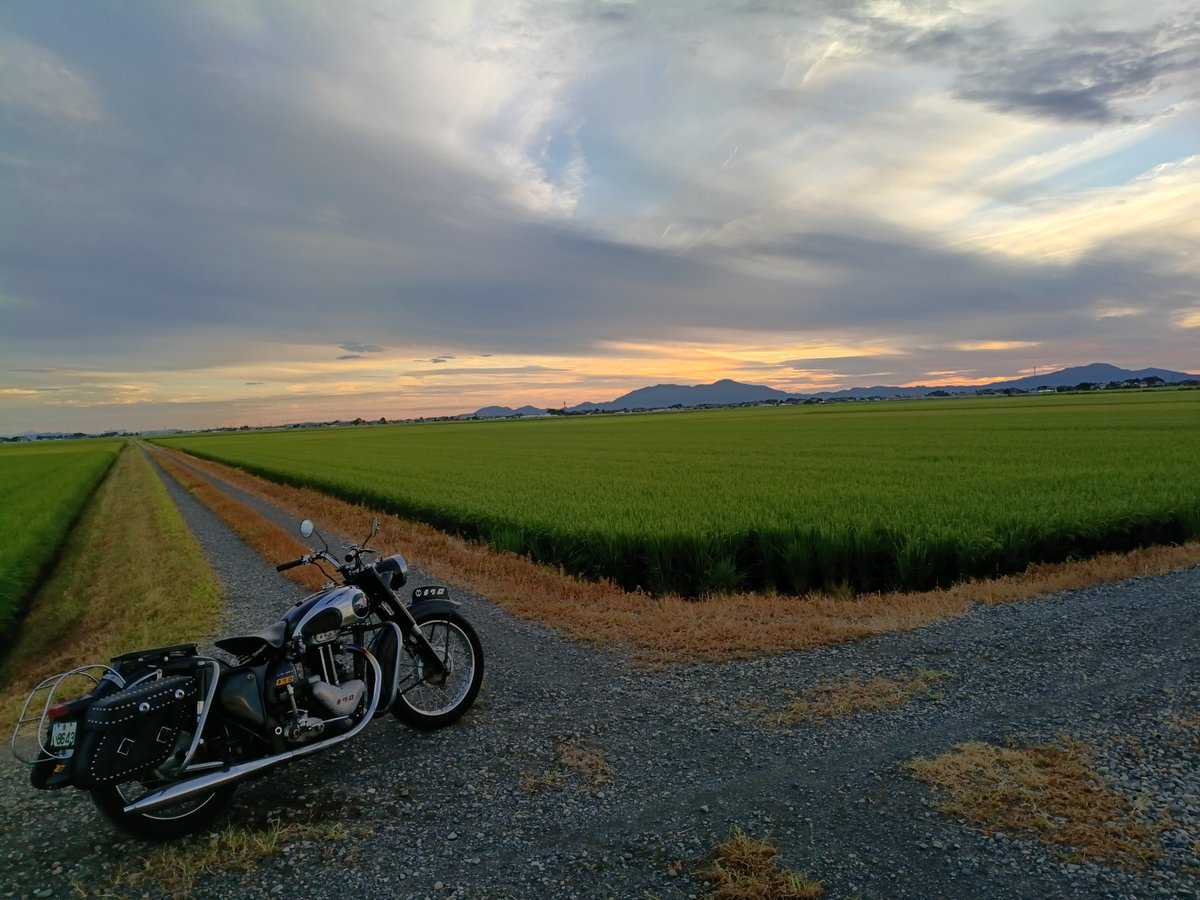 Akira7014's tweet photo. お盆の作業を終えたので夕方徘徊 https://t.co/vh35YLeYLt