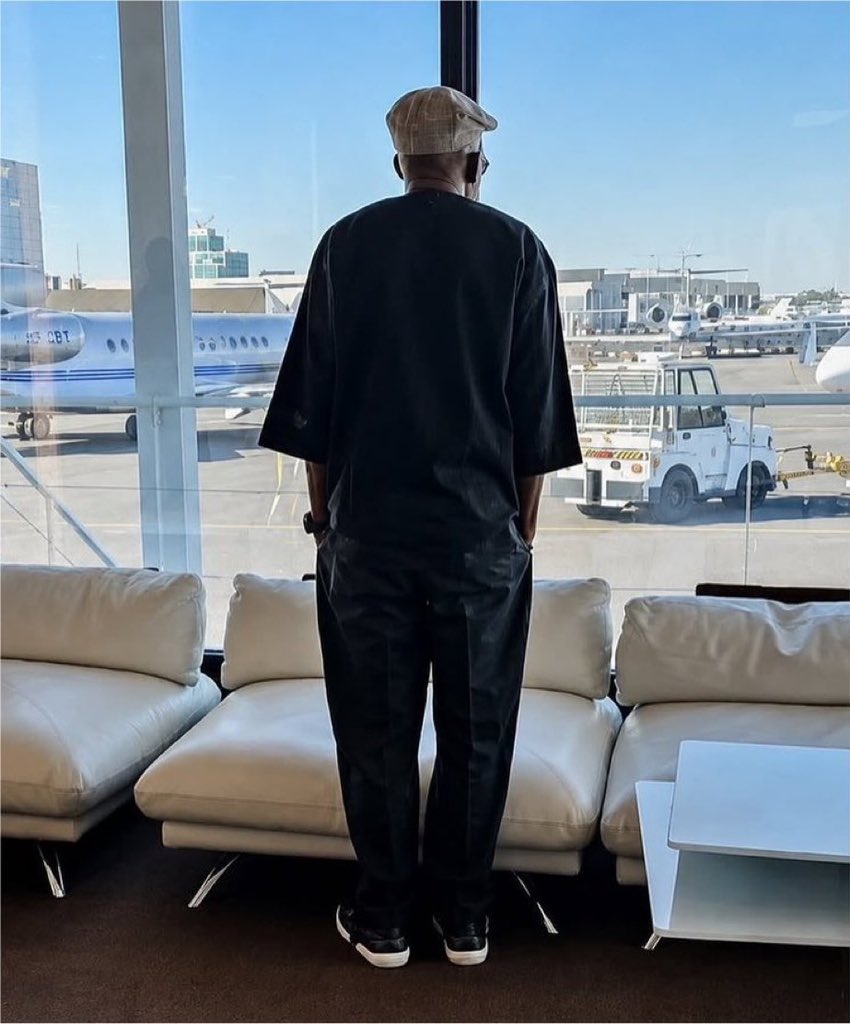 adebayohope001's tweet photo. How many times do I have to shout it out that politics is a game of personal interest?
It is not a good man’s game. You don’t have to be a good person; what is needed is playing your cards well. You don’t even have to like each other in politics. All that is needed is to share a common interest that benefits both sides.

   Politics is not an emotional game, else, the heartbreak will hurt more than your last ex breakup.

   Look at the big picture: Tinubu is not really interested in the Osun election. Regardless of who wins, it is a win-win for him because Adeleke is already in his pocket. It is the exact same situation as the last gubernatorial election in Oyo state. Even though Seyi Makinde was in the opposition, 

    Tinubu indirectly pulled his weight of support for him because Makinde was his best card to winning that state in the presidential polls.

   Nigerians really need to understand how these things work. Just when you think you understand the political game, you still know nothing.

  If you need a master class in politics, study TINUBU(City Boy); The Master Strategist 🧏‍♂️