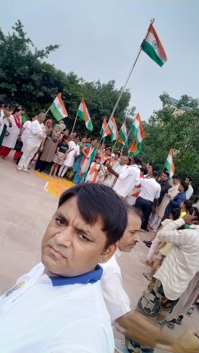 RajeshRathor87's tweet photo. ॐ।
 आप सभी को 
 *80वां* स्वतंत्रता दिवस
( *15 अगस्त2026* )
की हार्दिक शुभकामनाएं 

👏धन्यवाद 👏
   राजेश राठौड़ https://t.co/JFpdkiMAAr