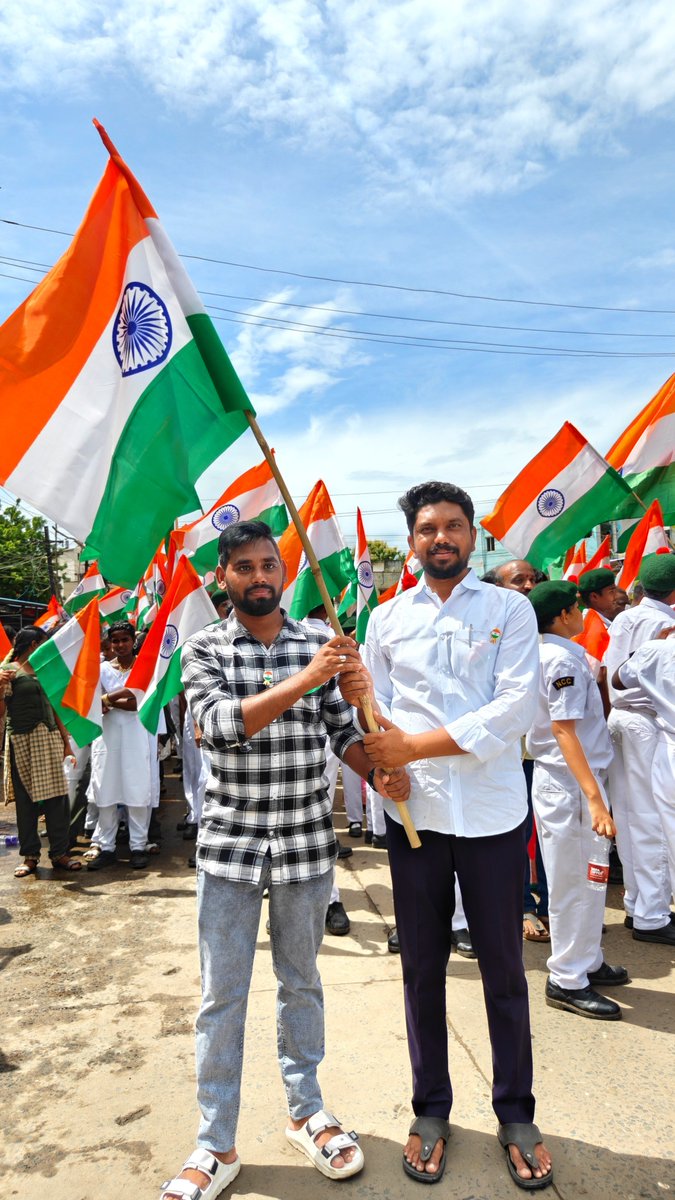 Durgam_Kumar01's tweet photo. HappyIndependenceDay.
#jaihind https://t.co/IKODcTsLHo