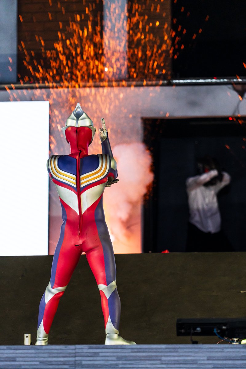 火花散るゼペリオン光線 #ウルトラマンティガ #グリーンランド