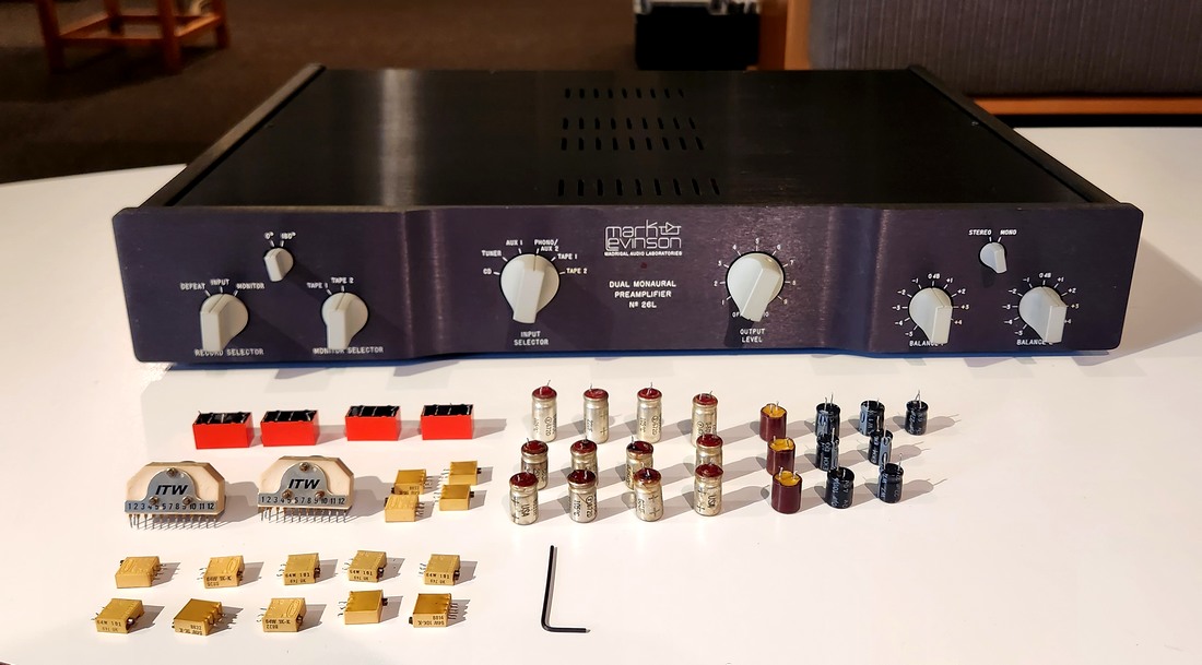 InfoDripper's tweet photo. No.26L BALのOH整備終了♪INPUT VOL左右を新品へ交換！！このプリにも弱点がありますが交換しました♪

さらにメイン基板のコンデンサから電解液漏れ～若干の浸食がありましたが大丈夫でした！
このタイプを使用しているハイエンド機器は多数ありますが、交換してないとメイン基板を壊していきます https://t.co/RfwuWlUUSE