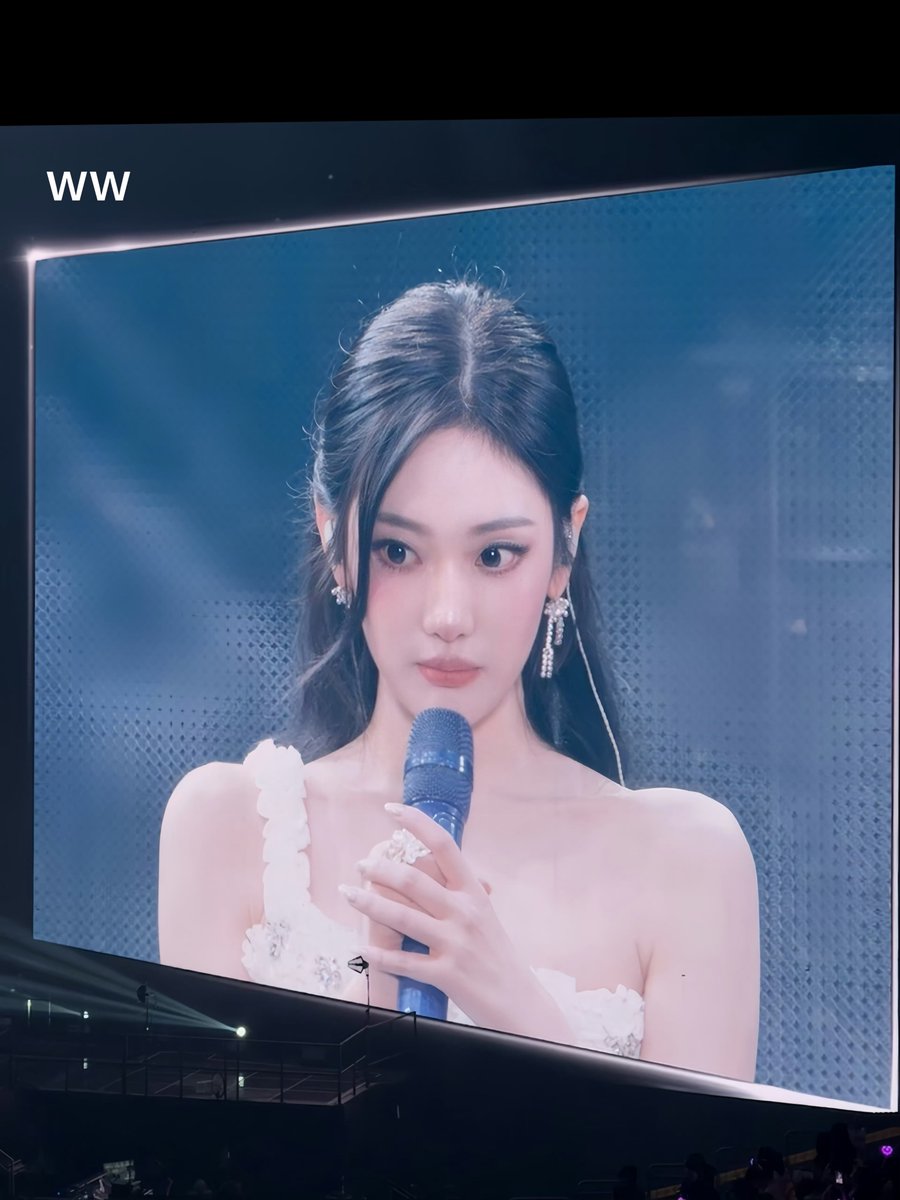 baichangyi2's tweet photo. #NINGNING https://t.co/jtGj8NPLXU