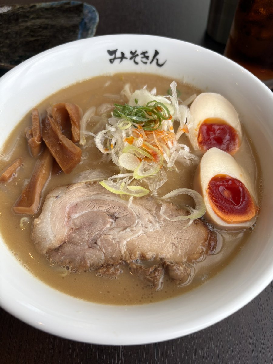 anago30753's tweet photo. みそきん食べた https://t.co/qR4dml4pmf