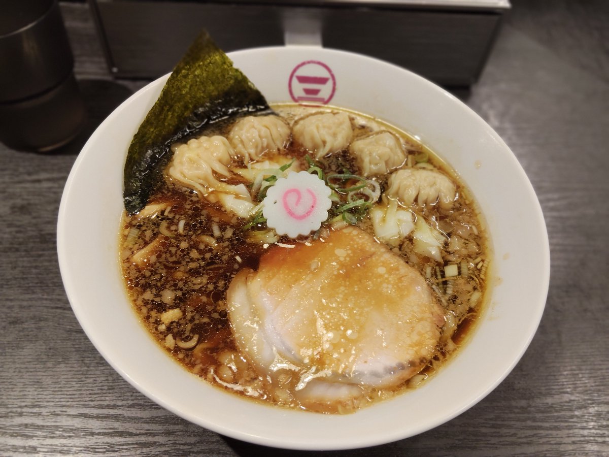torichinn's tweet photo. お盆繁忙につき横浜の店舗へ応援入店これにて終了！
2日間で4杯頂きました。
吉村さんは並び過ぎてて諦めました。 https://t.co/wrlqvaTZBi
