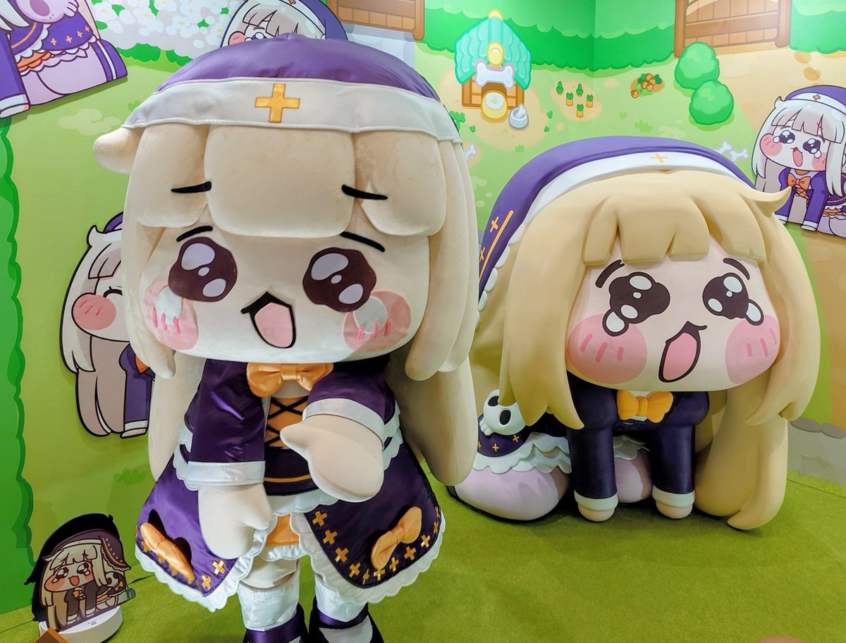 Vlitz_Fenrir's tweet photo. トリッカルブースできゅうりの種も貰い、色々見た。#c108 #トリッカル
ス���キとスピ着ぐるみとシオンとコミー看板とコミーLv999。ゲームショウの時もコミーは筋肉であったなぁ… https://t.co/5T5sx43jd6