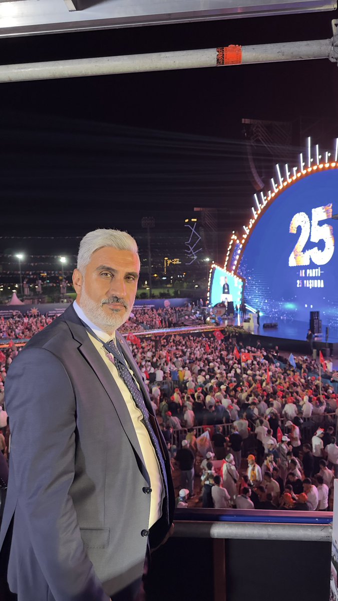 leventyldrm06's tweet photo. Genel Başkanımız ve Cumhurbaşkanımız Sayın Recep Tayyip Erdoğan’ın teşrifleriyle AK Parti’mizin 25. Yıl Özel Mitingini büyük bir coşku ve heyecanla gerçekleştirdik.

Milletimizle Çeyrek Asır, Türkiye Geleceğe Hazır 🇹🇷
@RTErdogan 
#akparti #akparti25yaşında #çeyrekasır #ankara https://t.co/uCvNirY7S6