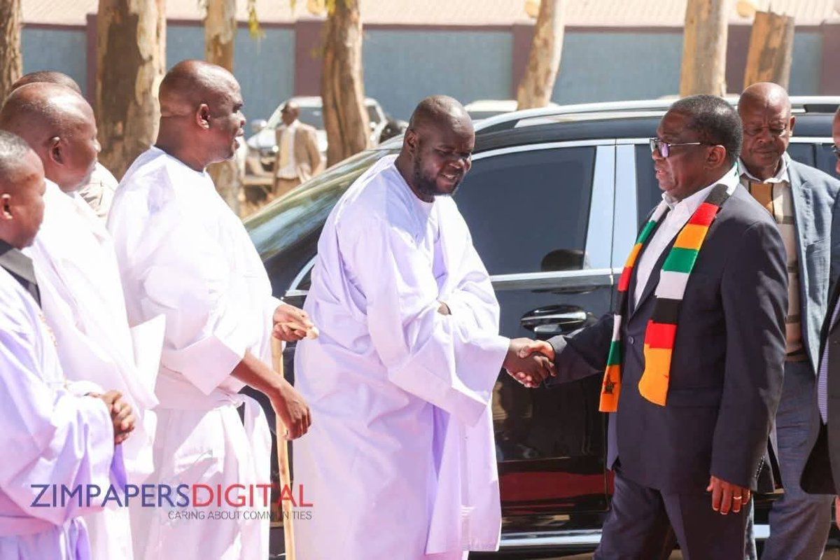 UMaMoG's tweet photo. President Mnangagwa has arrived at Gwanzura Shrine in Harare, where he will address the Johane Masowe weChishanu gathering. https://t.co/QoSkIuR1gF