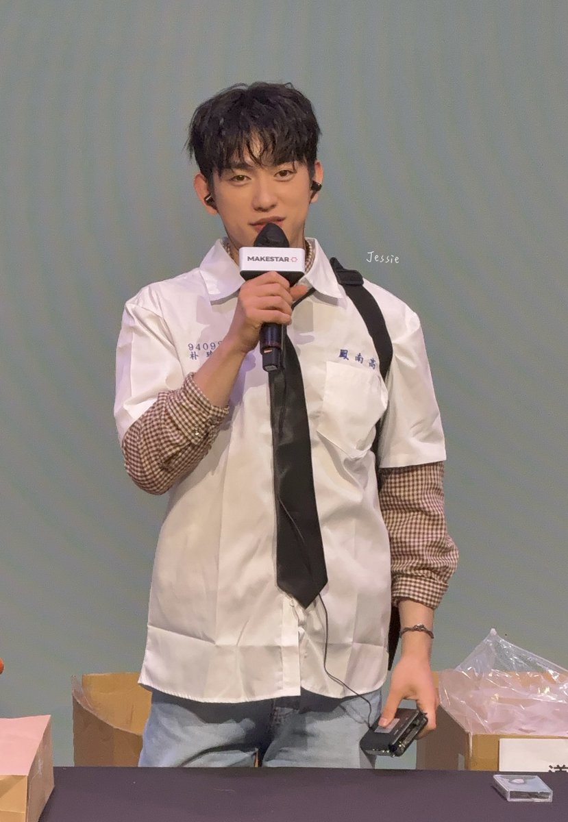chenguiwa1's tweet photo. 멋있는 고등학생😍

#jinyoung #진영 @JINYOUNG 
#JinyoungxFansignInTaipei2026 https://t.co/CBZgCXQVga