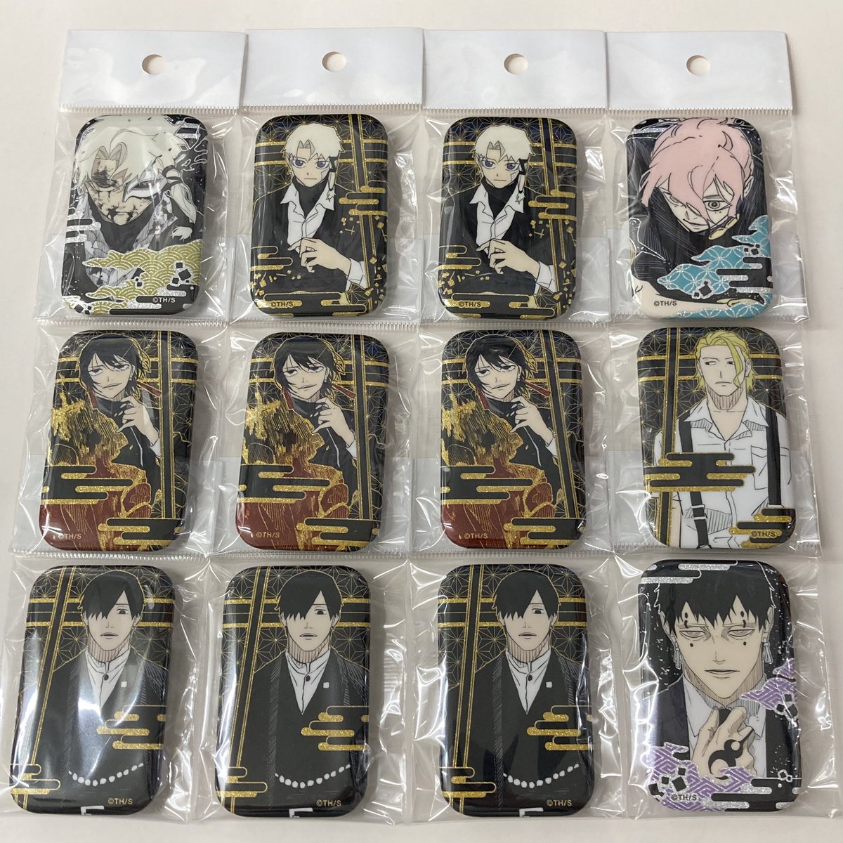 入荷情報】 カグラバチ 蒔絵風スクエア缶バッジコレクションが入荷しま
