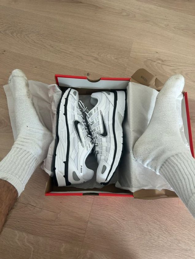 CashMasterJona_'s tweet photo. The Boss has new shoes🥵  
Of course, obediently paid for by a slave 💸😈  
Dare ya, come closer and be the next one💸😂  
Thanks to you losers, the Master never has to pay himself😈 https://t.co/rXdnlKg4N7