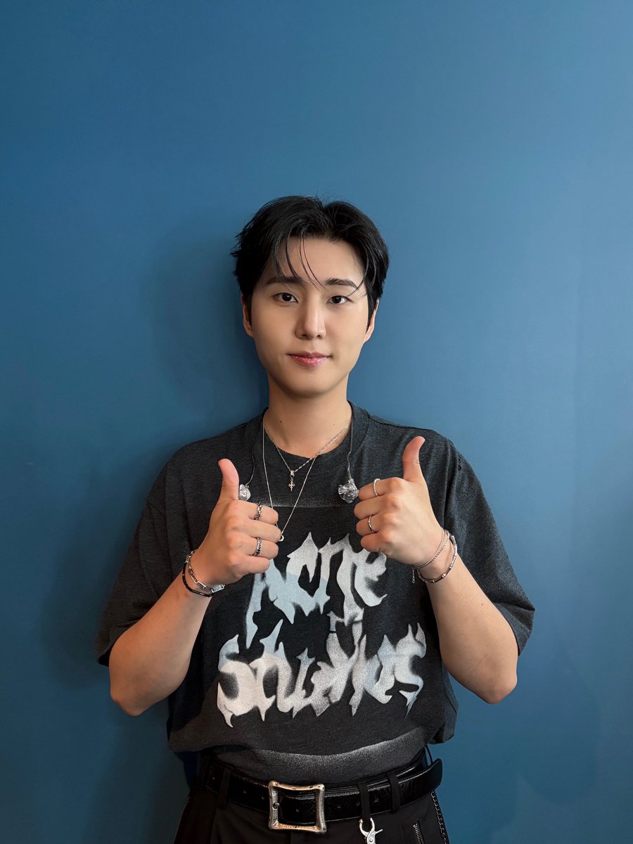 day6official's tweet photo. [ #DAY6_BEHIND ]

Young K Solo Tour <YOUNGEST> in INCHEON - DAY2

기적 같은 일들이 다시 한번 일어난 둘째 날
돌고 돌아 얘기하고 싶은 건 고맙다, 사랑한다 My Day 💙

#DAY6 #데이식스
#YoungK #영케이
#YOUNGEST
#YoungK_Solo_Tour_YOUNGEST https://t.co/T3i7diocYM