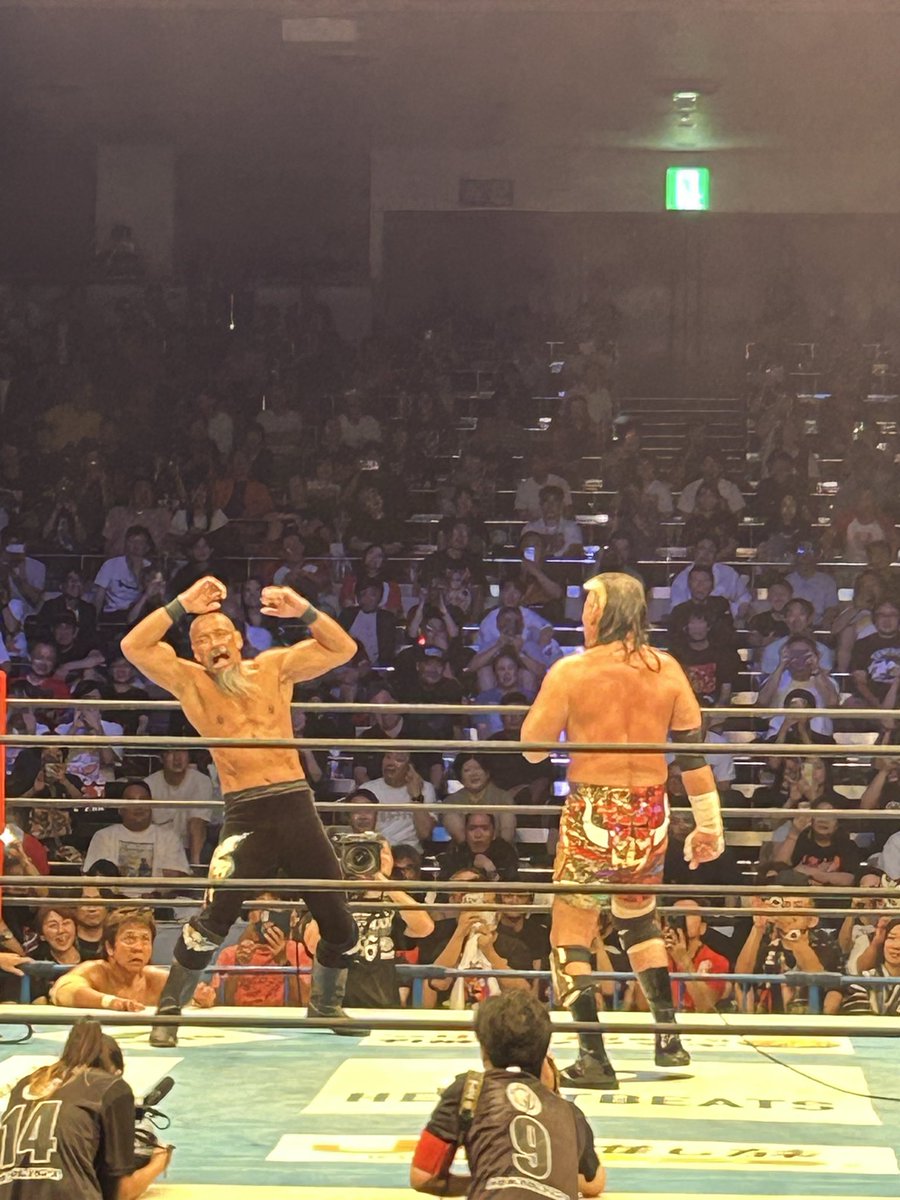 lastsamurai2003's tweet photo. 数年ぶりにプロレス観戦
すげー泣いた
#飯塚高史
＃天山広吉 https://t.co/7EHHDmxdgX