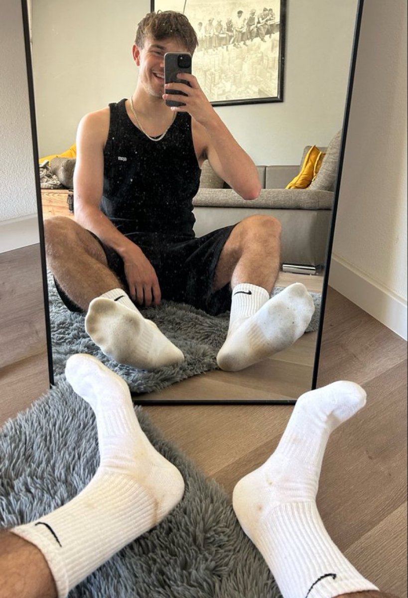 CashMasterJona_'s tweet photo. Your Master is back😈  
After the little break, I’m more eager than ever to fill you up with poppers and then plunder your account 💸💸🥵 https://t.co/vrc06L1khn