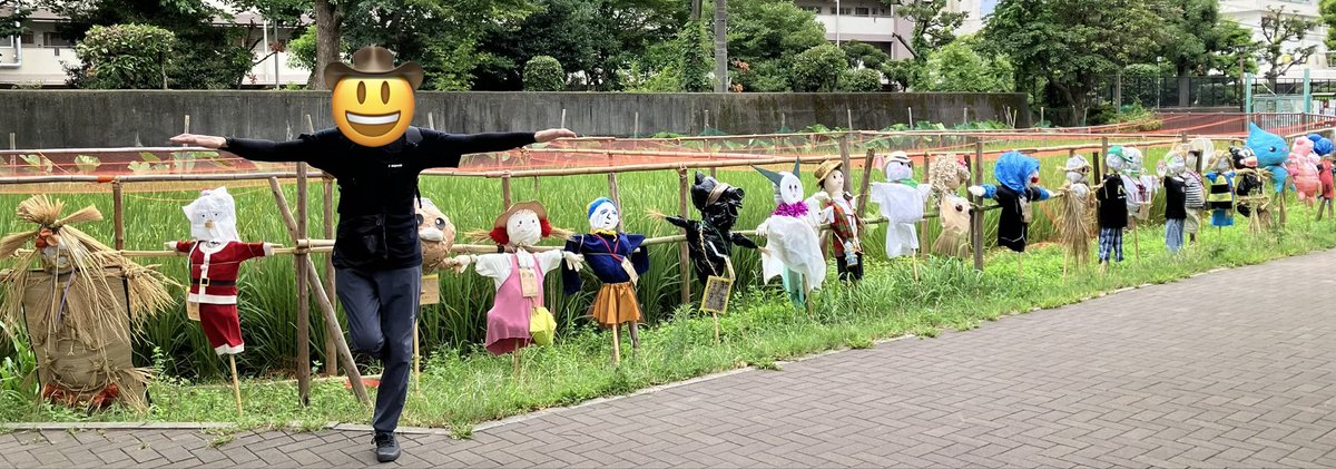 bitchyoffwidth2's tweet photo. 朝顔と案山子 https://t.co/yrv5MKKhY3