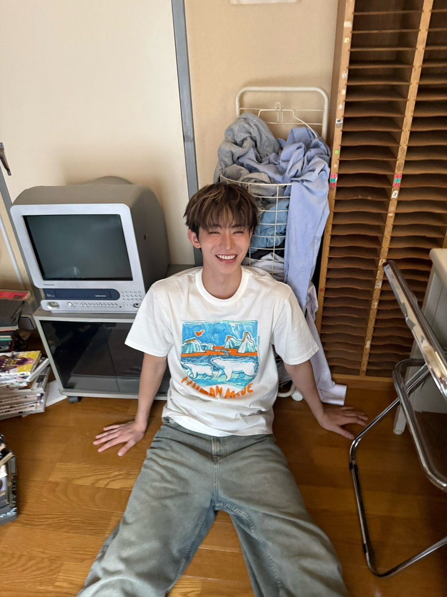 official_enjin's tweet photo. ≪#ENJIN OFFICIAL FANCLUB≫

✏️Member's NEW BLOG 
　
#HYUGA（@hyuga_915 )

【夏！】

▶️是非チェックしてください️
https://t.co/bwpevBGFF1 https://t.co/5x9yqNhhXO