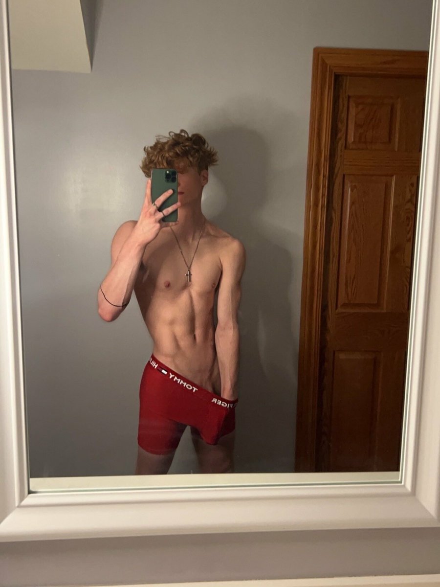 jakemlmxd's tweet photo. this weather got me in HEAT #nsfwtwtًً  #twink #mlm #bwc https://t.co/4IRS4pR7u2