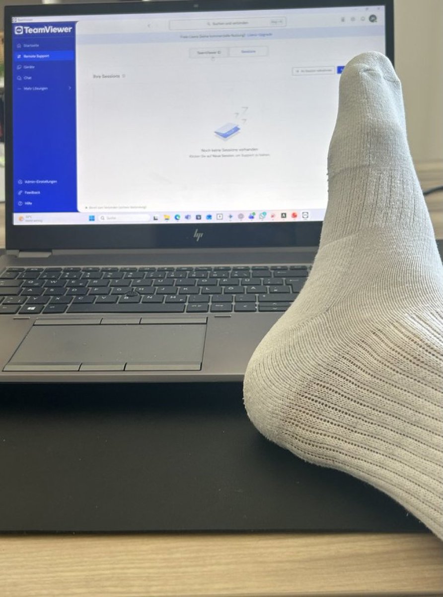 CashMasterJona_'s tweet photo. Which cunt gets themselves exploited over TeamViewer with a load of poppers 😈💸 https://t.co/PsoFOmnMbH