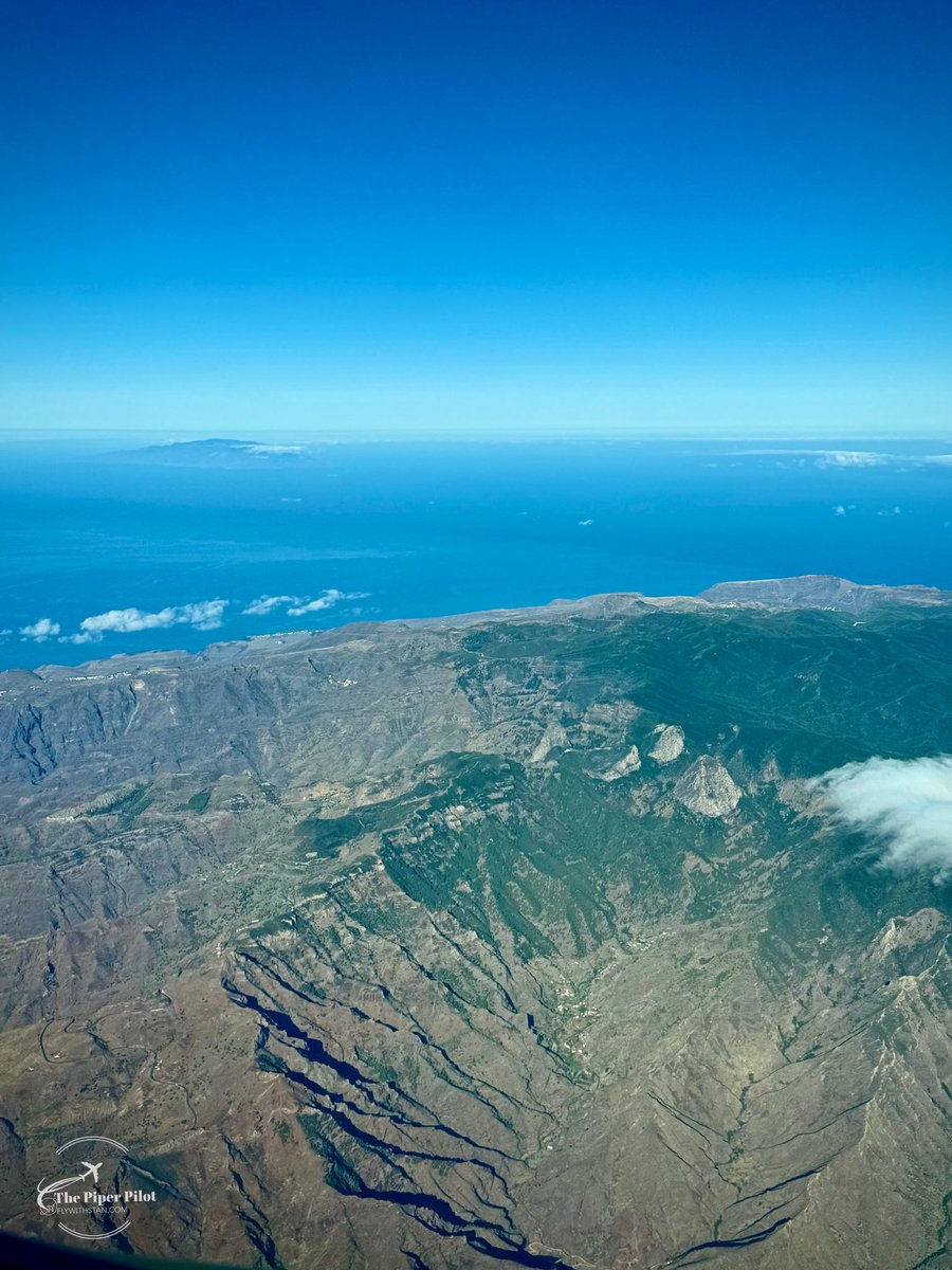 stani320's tweet photo. Roques de Agando, La Gomera 🏞️

🇮🇨 Feliz Día de la Virgen de Candelaria, nuestra querida Patrona de Canarias. 
🤍💛🩵

#lagomera #canarias #virgendecandelaria #elhierro #canaries #canarias https://t.co/WecOT6DM97