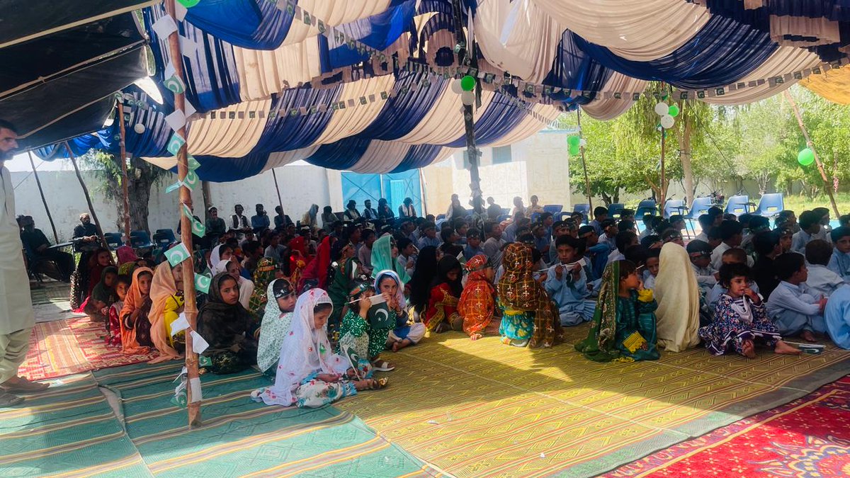 sparkledream097's tweet photo. CYAAD celebrated Pakistan's Independence Day at Govt. BP School Dakian, Musakhel, under the RSS&amp;CR project funded by @PPAFofficial. The event was graced by DC Musakhel, &amp; over 190 students and community members participating in patriotic performances, games &amp; national songs. https://t.co/MAbTdqzYY9