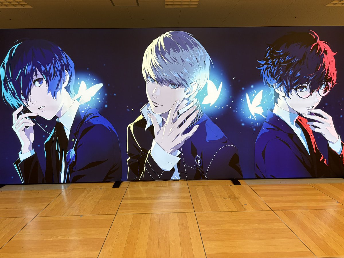 Sayaka19981212's tweet photo. 今日はFIFSのポップアップストアに
行ってきた！

とてつもなく顔面が良い男達しかいなく
サイコーの空間でした。
お金は吹っ飛んでいきました。
でも後悔なし！

そしてたまたまお笑いライブやってた！
面白かった！

#FiFS26 https://t.co/NgmNXJdve6