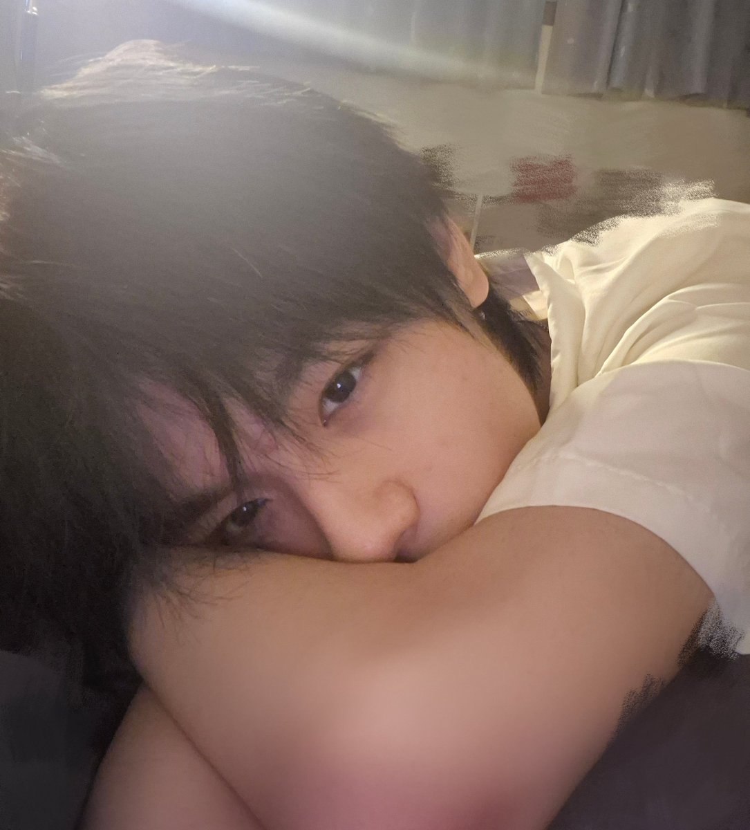 ze__roo_'s tweet photo. おやすみ https://t.co/7qATtNu35H