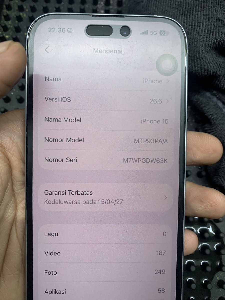 lunarmoonerr's tweet photo. (WTS)
iPhone 15 Basic Blue Ocean, 256GB. Hape Simpenan Ex Cewe.
Mulus no debat, ex pemakaian cewe. Baru dipake 3 bulanan.
Kelengkapan fullset, plus udah dapet adaptor charger sama kabel Ugreen sekalian.Kaca belakangnya itu cuma stiker pelindung casing, no minus minus club. https://t.co/M4SwB0Yml2