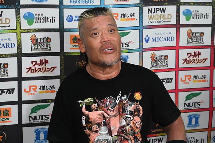 njpw1972's tweet photo. 天山「皆さん分かると思うんですけど、身体をしっかり治して、もうリングに立つ事はないと思うんで、あとは新日本プロレスの若い世代の人たち、本当に陰ながら応援していきたいなと。皆さんにも支えられてね、ここまでやってこれて本当に感謝してますんで」

全文
https://t.co/apzFaUVZs4

#天山引退 https://t.co/At2SqK9omG
