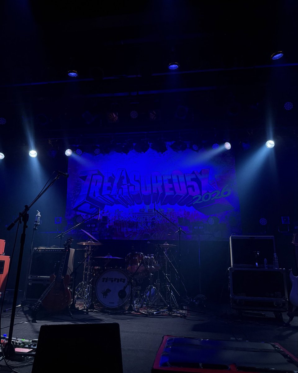 8fk3o_'s tweet photo. TREASURE05X 2026
BURNING DIAMONDS FINAL

1か月で久しぶりと思っちゃうくらいガラクタ依存症✮*｡ﾟ
化粧すらこたくんギソロやっと目の前で見届けられた、、！(><) https://t.co/F2TQsZnjlG