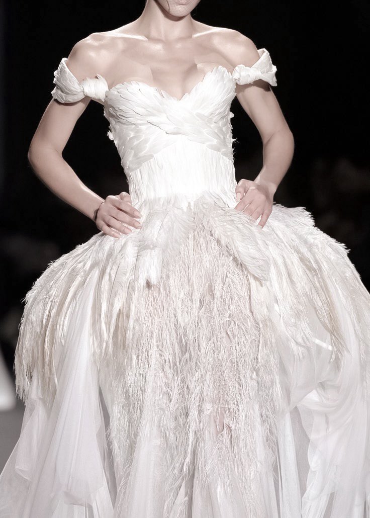 glirttery's tweet photo. jean paul gaultier spring/summer 2025 haute couture https://t.co/CadcDFsnrq
