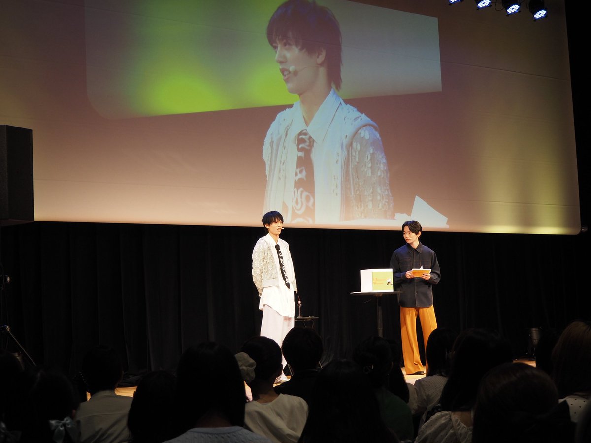 mizusawa_staff's tweet photo. 本日もファンミーティングの振り返りを！
 
1部の時のオフショットです🙌
(ﾆﾏｲﾒﾅﾝﾉｶｵ?)

ファンミーティングの振り返りが終わったらなんの振り返りをしようかな〜と考え中です🤔

#たろふぉと https://t.co/9zGM1zhWED