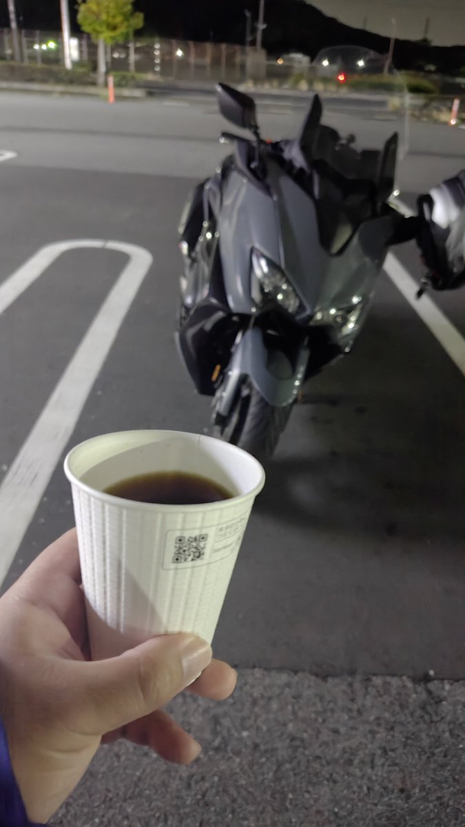 rx428's tweet photo. 渋滞から逃げるため一気に駆け抜けてきたから疲れたー https://t.co/epsfx08TfQ
