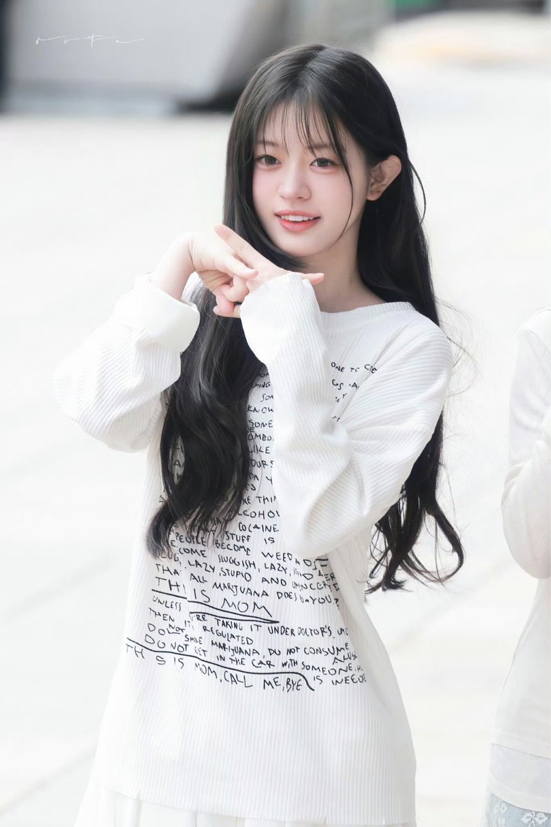 parkminju_04's tweet photo. 사진에서 비누향 나 https://t.co/zCX0ltUUmk