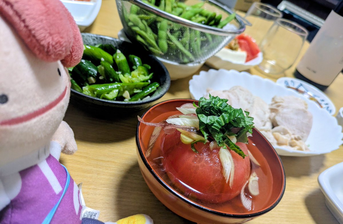 lai_rr's tweet photo. 🍶居酒屋Lai 本日のメニュー

本日のおすすめ
トマト🍅の冷製おでん

ザーサイ冷や奴
手作り鶏ハム
塩ゆで枝豆
たたききゅうり

〆
焼きおにぎり🍙
 ～自家製大葉を添えて～ https://t.co/OfqAIlZcQx