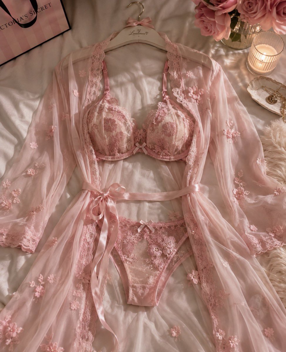 PinkPrivilege5's tweet photo. Pretty, feminine, and wrapped in a little luxury. 🎀 https://t.co/2vmvOWmX7j