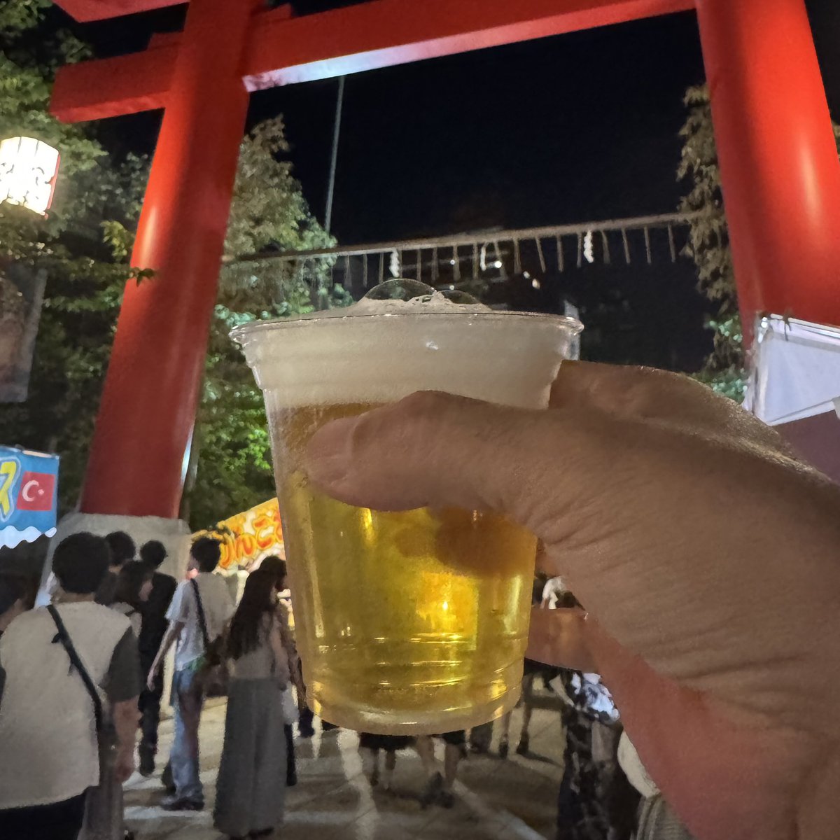 koji_double_u's tweet photo. 近所の八幡様のお祭り🍺 https://t.co/65zgbOop5Q