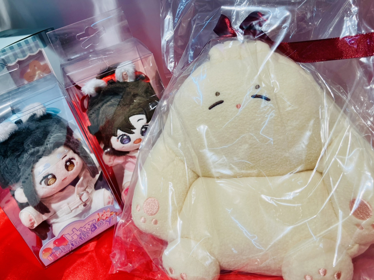 魔道祖師 KAZE 誕生日 ぬいぐるみ3点セット 15cm あみあみ池袋miniフェアグッズ店】 ＼明日（8月16日）発売！／ KAZE様