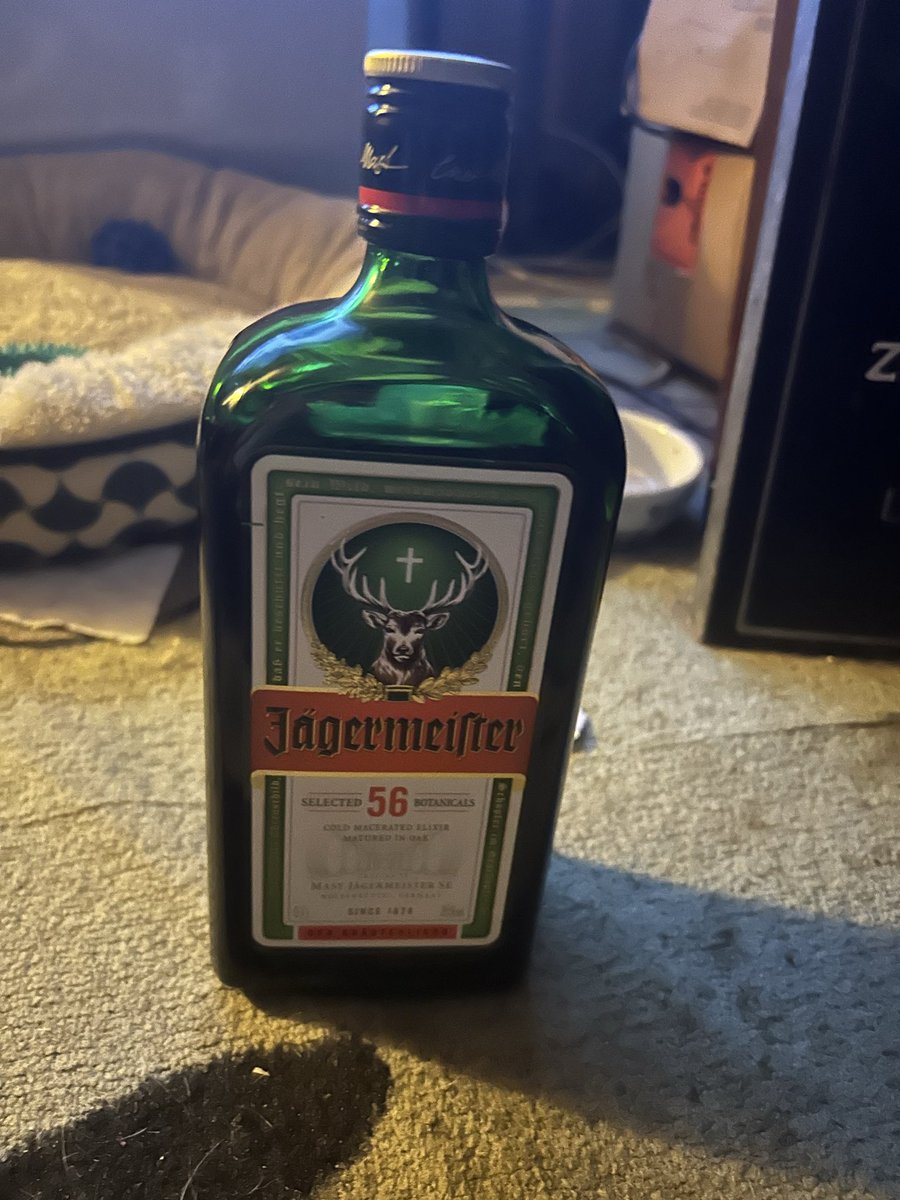 MichaelGausden's tweet photo. Drunk battlefield https://t.co/mGemptlS3z