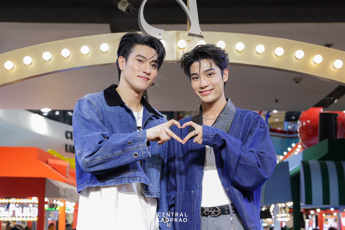 CentralLadprao's tweet photo. ความน่ารักนี้ 🫠

@innjakkrasin @Ongsacelcius1

#AFair #AfairxInnOngsa #InnOngsa #อินองศา #innjkrsn #ongsacelcius #CentralLadprao https://t.co/KmHiN25yjo