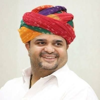 BSBhatiInc's tweet photo. अखिल भारतीय कांग्रेस कमेटी के राष्ट्रीय सचिव एवं पूर्व विधायक जहाजपुर श्री धीरज गुर्जर जी को जन्मदिन की हार्दिक बधाई एवं शुभकामनाएं।

ईश्वर से आपके उत्तम स्वास्थ्य, दीर्घायु एवं सुख-समृद्धि की कामना करता हूँ। आप सदैव इसी ऊर्जा एवं समर्पण के साथ जनसेवा और संगठन को मजबूत करने के कार्य में जुटे रहें।
@dgurjarofficial
