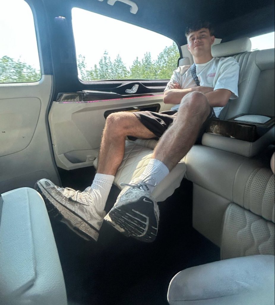 CashMasterJona_'s tweet photo. Feel my Alpha Power😈

I am your new addiction💸🥵 https://t.co/c6KTxDYTQK