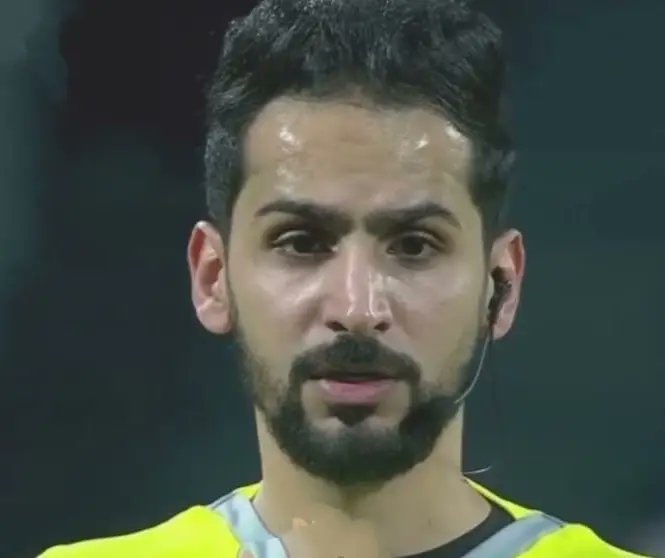 M_8884's tweet photo. #النصر و #الحكم_المحلي

الموضوع لم يعد مجرد مباراة أو قرار تحكيمي ، بل تكرار يفتح باب التساؤلات والنقد في كل جولة. 

هل هي ثقة في المحلي ..
والا ضغط عليه ويتحقق الهدف ⁉️😎 https://t.co/4YknszaWRb