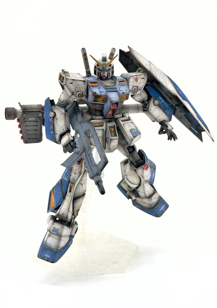 OtogunC's tweet photo. MG ALEXGUNDAM ver2.0の続き。チョパムアーマーを取り外してフル武装で。改修点はスジボリ、凸モールド、バーニア、フィン、センサーレンズなどなど

＃ガンプラ
＃プラモデルライフ
＃gunpla
＃ガンプラ好きな人と繋がりたい 
＃gunplabuilder https://t.co/xlEvS0uumL