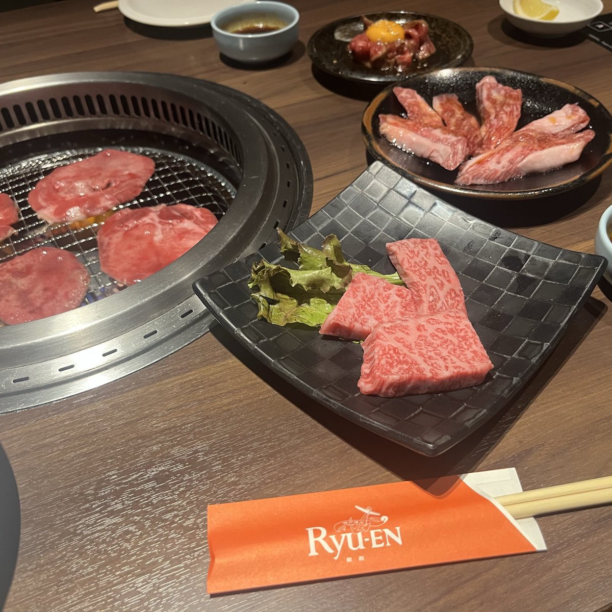 03_sakieru's tweet photo. 神戸牛🐮海鮮丼🐟うどーん₍ · ̫·₎
ずーっとお腹いっぱい幸せ
帰ってきたああ（՞>⩊<՞）💗 https://t.co/EctfRbzrPt